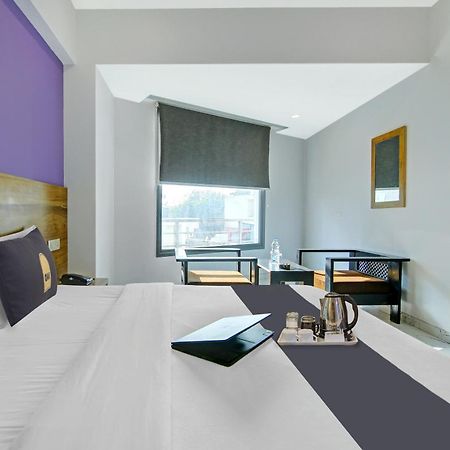 Super Townhouse Geetanjali Inn Gurgaon Exterior foto